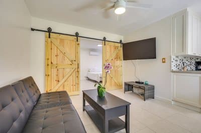 Steps to Pompano Beach: Couple's Retreat w/ Patio!