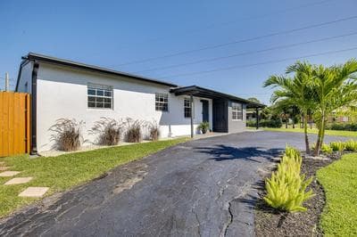 Pompano Beach Vacation Rental w/ Hot Tub!