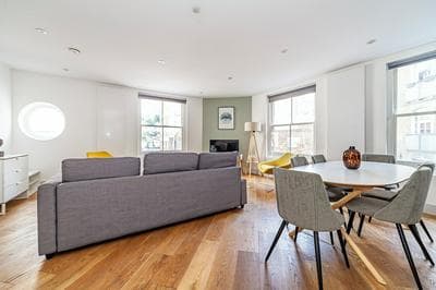 The Old Street Luxury Flat into 3 Bed Apartment in Old Street