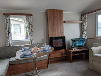Caravan Nearby Hastings, Coghurst Hall Park