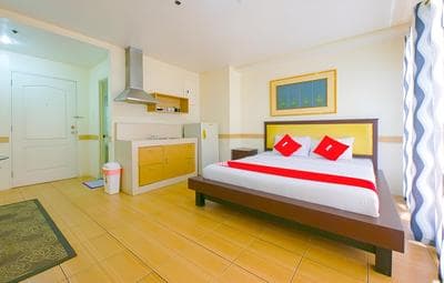 OYO 769 Poblacion Suites Polaris