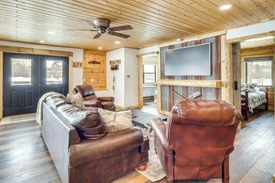 Modern Granby Retreat: Fish, Hike & Relax!