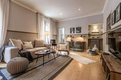 Aversa - 2 Bedrooms in Azca