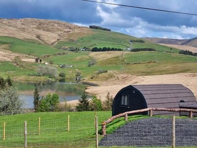 Forester's Retreat Glamping - Cambrian Mountains