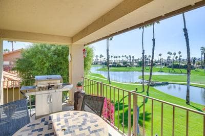 Lake, Mountain & Golf Views: Palm Valley Retreat