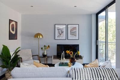 The Whitechapel Place - Stunning 2bdr Flat With Balcony