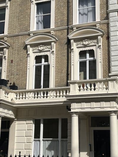 Newly Refurbished - Awesome 3 Bedroom Notting Hill Very Central With a Balcony