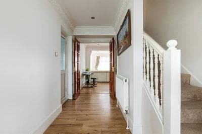 Cosy 3 Bedroom House in Kingston