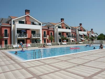 Apartment With Terrace and Pool