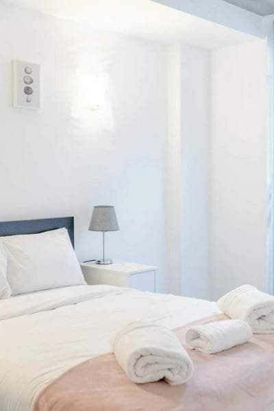 Beautiful & Bright 2BD Flat - Dalston!