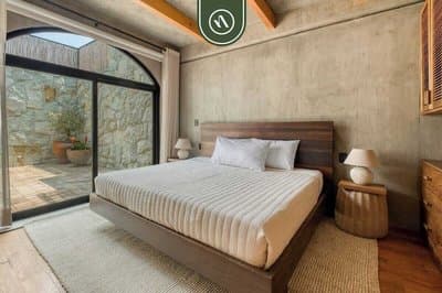 Luxury 2 BR Condo in Downtown - AC - Peaceful