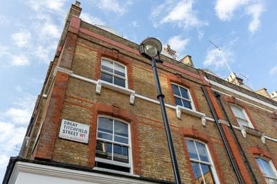 Deluxe 4 BR Oxford Circus Apartment with Terrace