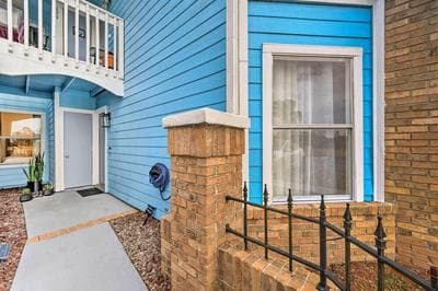 Chic Kissimmee Townhome: 4 Mi to Disney!