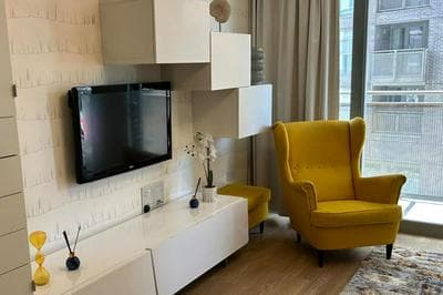 1-bed Apt, Sleeps 4, Central To Shops & Transport