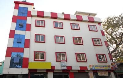 OYO 4073 Hotel Esskay