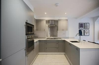The Kingswood Place - Modern 2bdr With Terrace