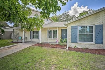 Spacious Brandon Home w/ Private Outdoor Pool