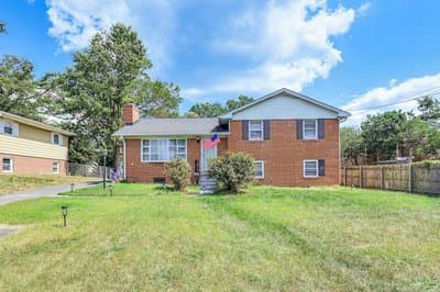 Fireplaces, Fire Pit & Family Fun: Alexandria Home