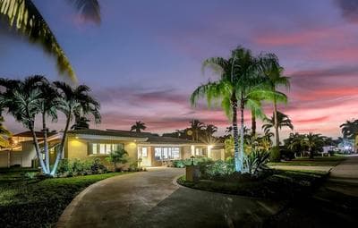 6 BR With Heated Pool Close to Beach