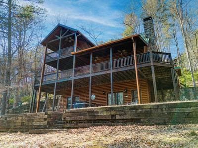 New! Riverfront Retreat Sleeps 12 Ellijay