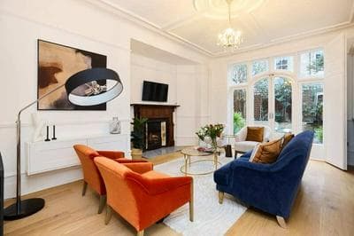 The Belsize Park Place - Charming 6bdr Home With Garden