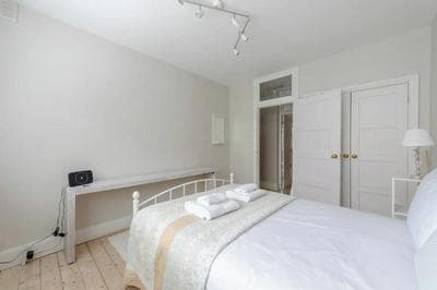 Spacious 1BD Flat With Garden - Hampstead Heath