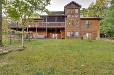 Ellijay Cabin Rental w/ Hot Tub + Mountain Views!
