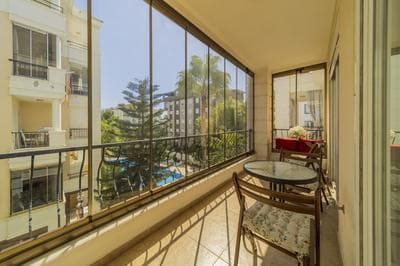 Flat w Pool Garden and Balcony 7 min to Beach