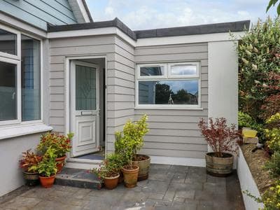 Brixham Breeze Cabin