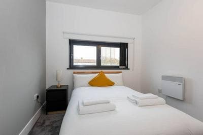 Lovely 1 Bedroom Flat Overlooking Canal in Hackney