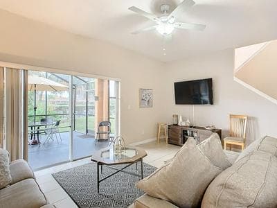Family Getaway 4BR Townhome by Old Town
