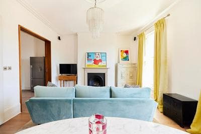Stylish 3Br Home With Private Patio In Maida Vale
