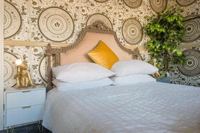 Charming 1-bed House in London