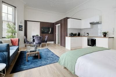 Elegant Mayfair Studio Apartment