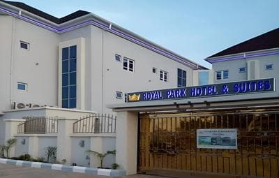 Royal Park Hotel and Suites