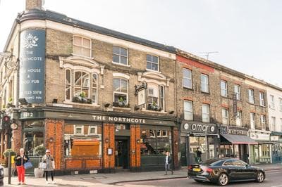 2 Bedroom Flat in Heart of Battersea near Station