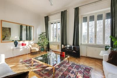 Popolo Square Luxury Two Bedroom Apartment