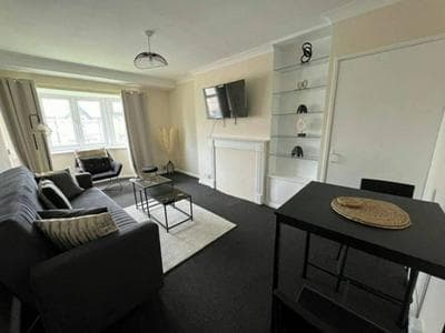 Walthamstow - Apartment - Sleeps 3 - Streetparking