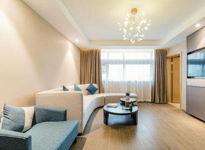 Atour Hotel Zhenda Road South Station Yantai