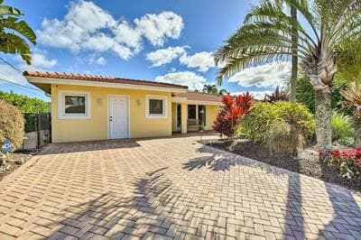 1 Mi to Pompano Beach: Vacation Rental w/ Pool!