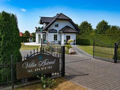 A Luxury Villa in a Seaside Village.living Room, 2 Bedrooms, 2 Bathrooms, Garden