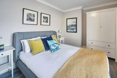 Host Stay No 8