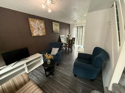 Close London City Airport- Petok - Free Parking