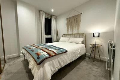 Stylish 2BD Flat W/incredible View of London - Bow