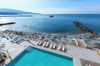 Alimuri Bay Resort