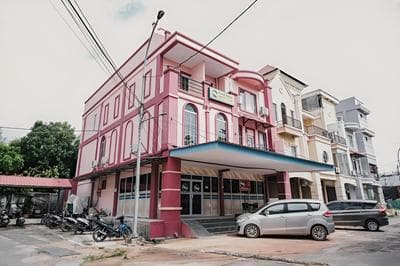 RedDoorz near Nagoya HIll Batam 4