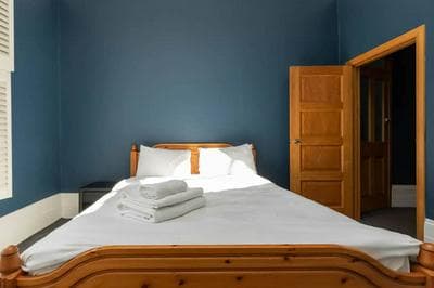 Charming 2 Bedroom House in Angel