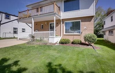 Comfortable Milwaukee Abode ~ 10 Mi to Downtown!