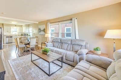 Walk to Parks + Bunzel's Market: Milwaukee Home!