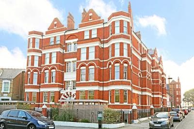 Bright 3 Bedroom Apartment in Hammersmith